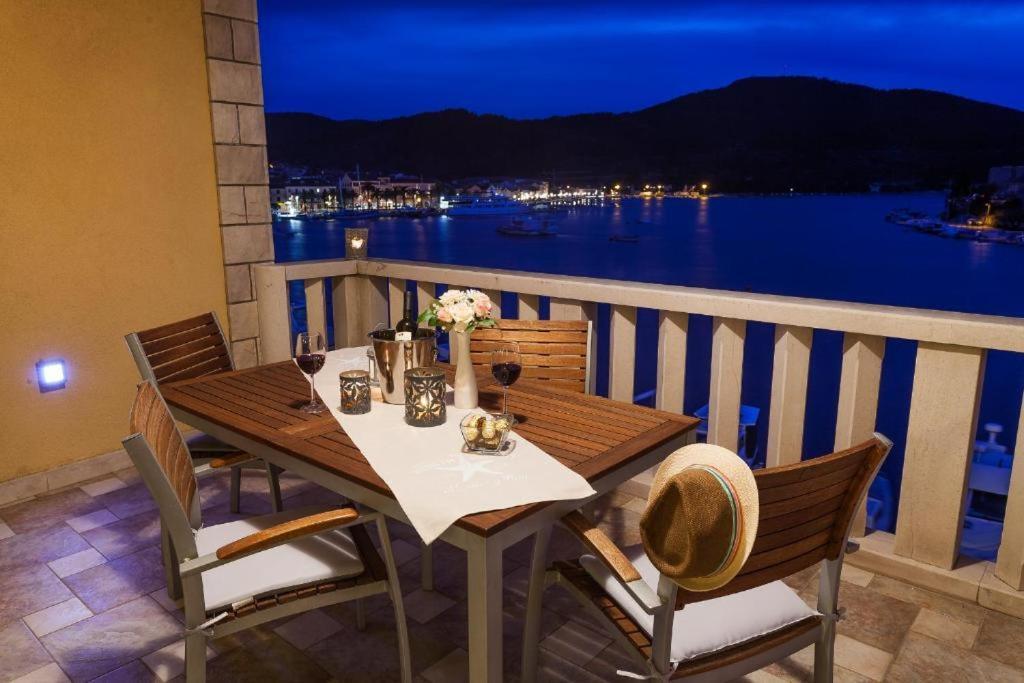 Apartments Dea Caeli Vela Luka Exterior photo