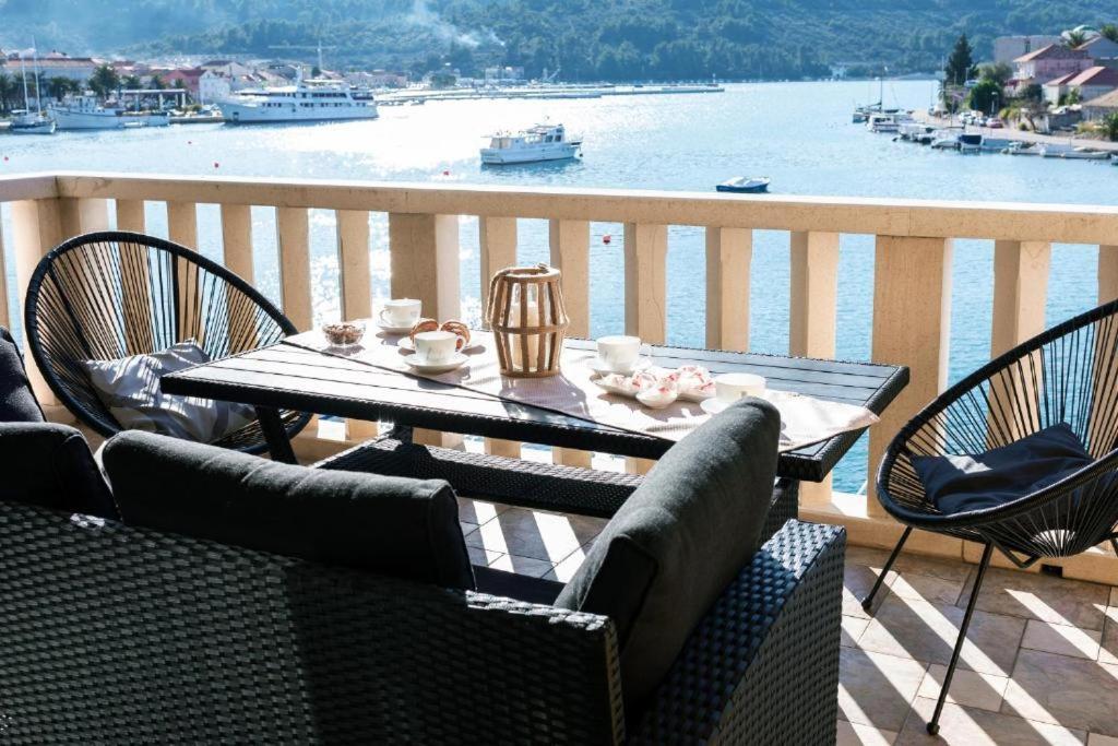 Apartments Dea Caeli Vela Luka Exterior photo